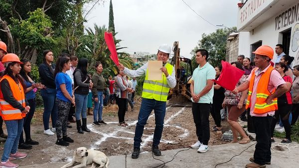 Arranque de obra de drenaje en la calle Moctezuma del Municipio de #Tlayacapan.